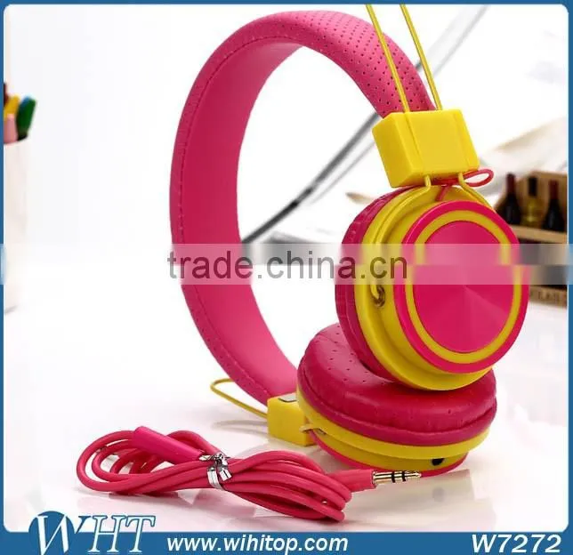 Gift Packge Candy Color Ear Hook Earphone for Mobile Phone Tablets Cheap Colorful Earphones