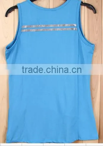 Women 's track suit