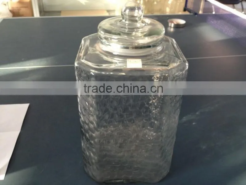 Clear juice jar with lid