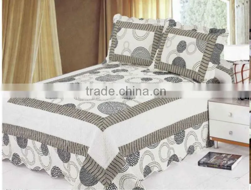 Microfiber printed quilt set