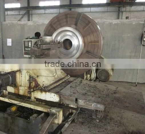 Segmented Tire Molding Machine