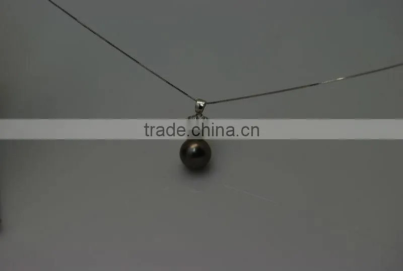 9-10mm single black tahitian pearl pendant necklace