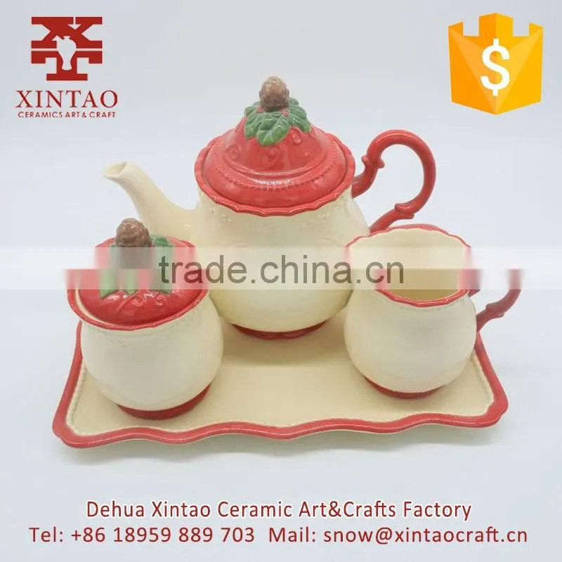 Eco-friendly strawberry ceramic soup pots with lid for kitchenware