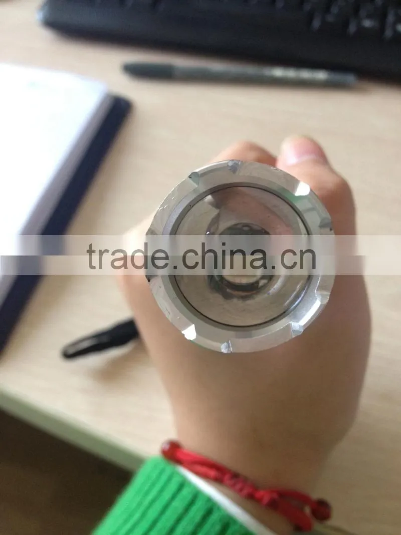 2200LM T6 bulb Zoomable aluminum alloy Flashlight
