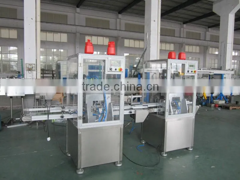 Plastic neck cutting machine for drink bottle