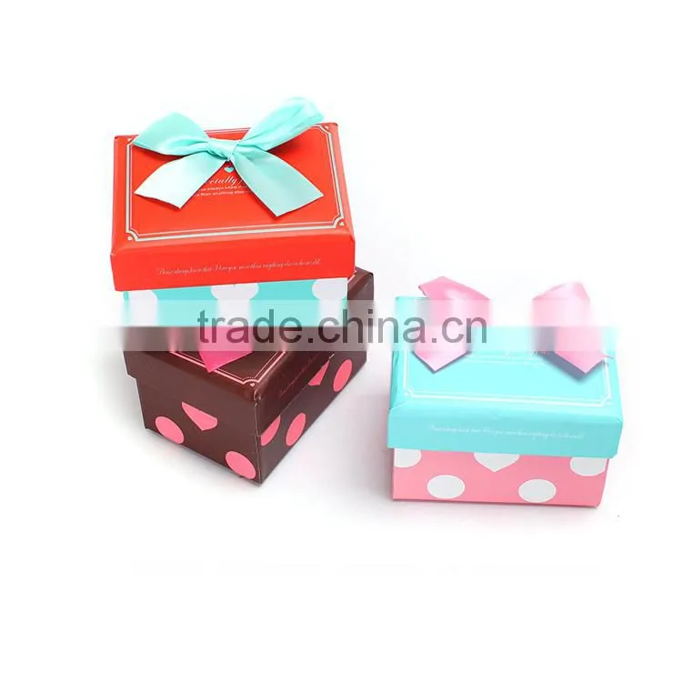 Glossy lamination paper wedding invitation box with bow