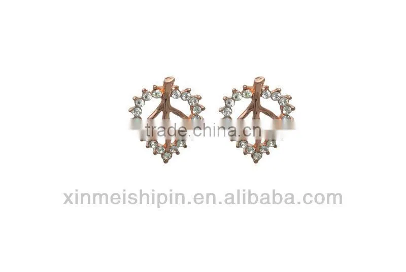 fashion stud earrings