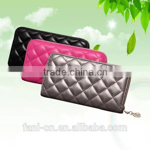 2015 very popular embroidery PU wallet with high quality for woman