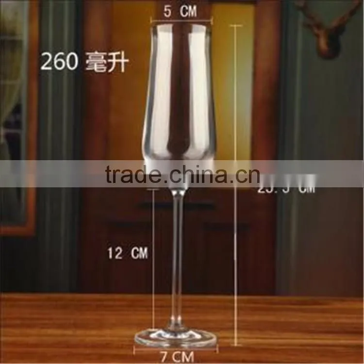 Glass Champagne Flute - Crystal Clear and Perfect for Wedding Toasting