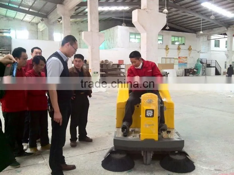 battery charged road sweeper