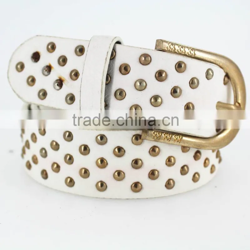 Women's fashion studded belt accessories with embossed buckles in yiwu