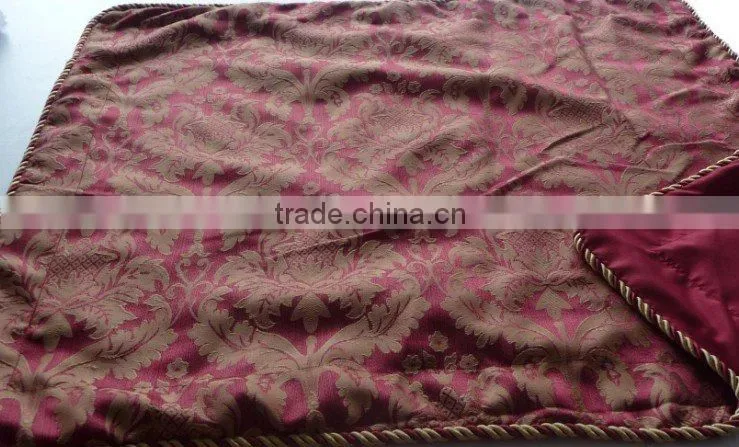 luxury and hot selling high quality silk cushion