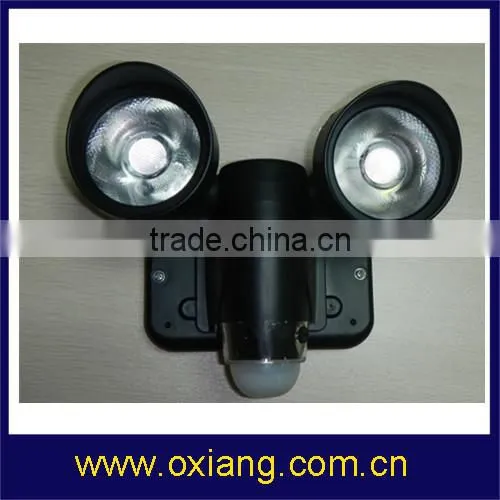 From China , hot sale ZR720 WIFI PIR light camera
