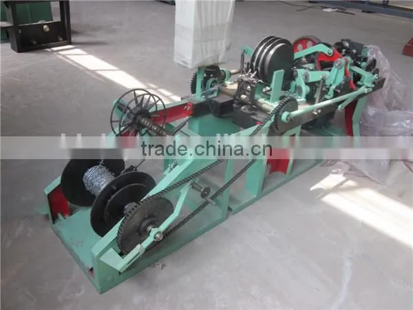 straight and reverse twisted barbed wire machine