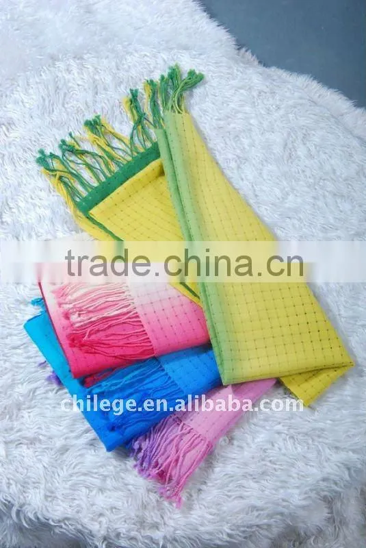 space-dyeing wool scarf