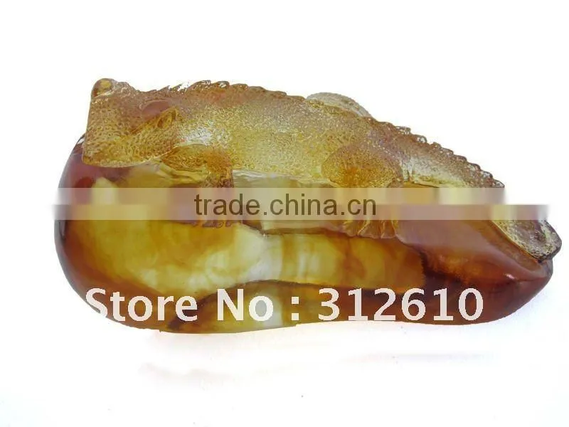 customized casting glass fish vase as artificial centerpiece for collection