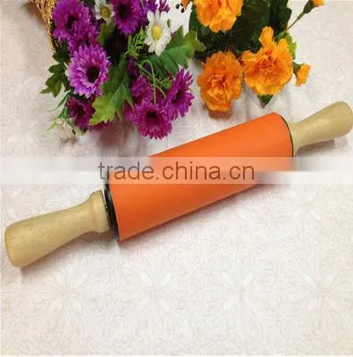 No-stick Silicone Rolling Pin With Wooden Handle