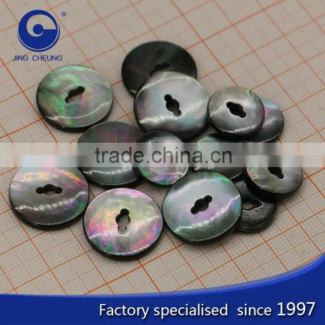fish shape of river shell buttons