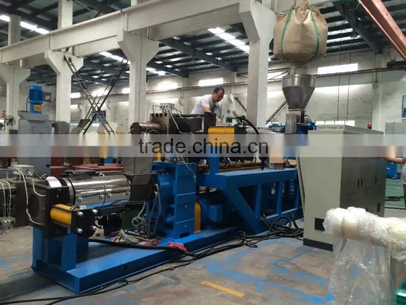 Plastic granules cutter machine