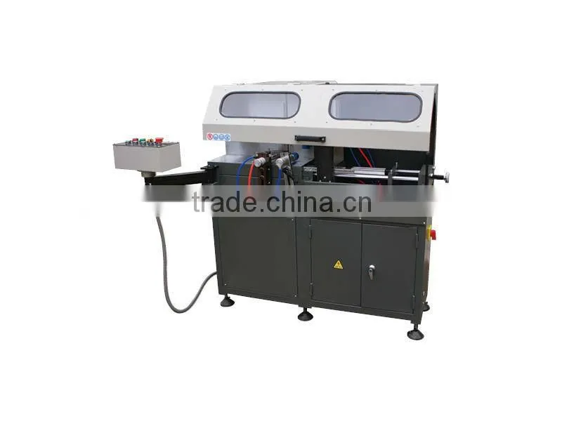 Windows and Doors Corner connector saw