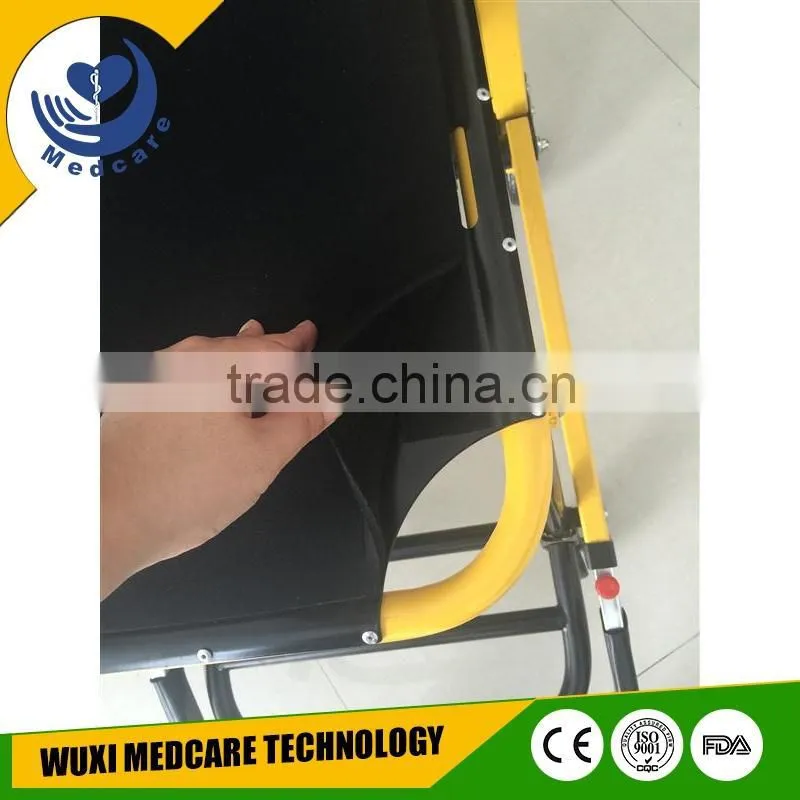 2016 stair climbing electric wheelchair made in China