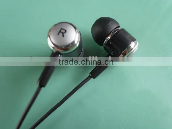 Customized logo color High Bass stereo head phone for ipod
