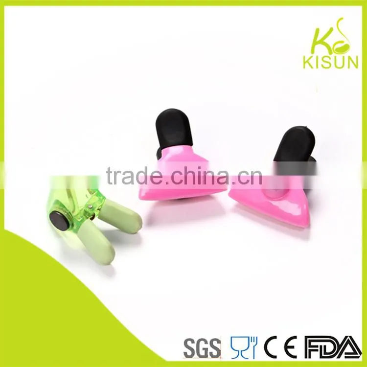 kitchen gadgets colorful mini plastic tongs food bag traps