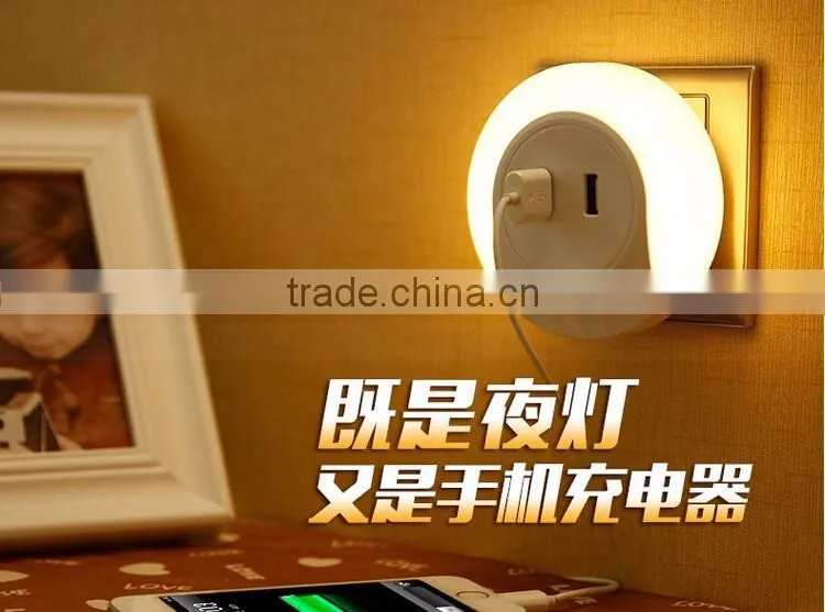 Smart Design LED Night Light with Light Sensor and Dual USB Wall Plate Charger Perfect for Bathrooms Bedrooms EU/US Plug