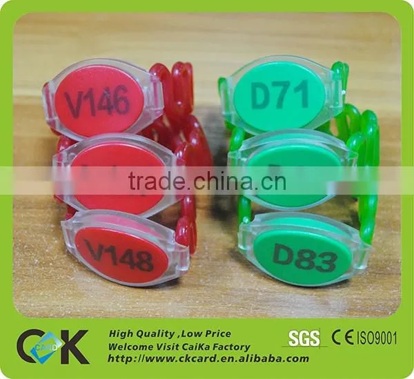 Customize silicone pat band snap bracelet wholesale