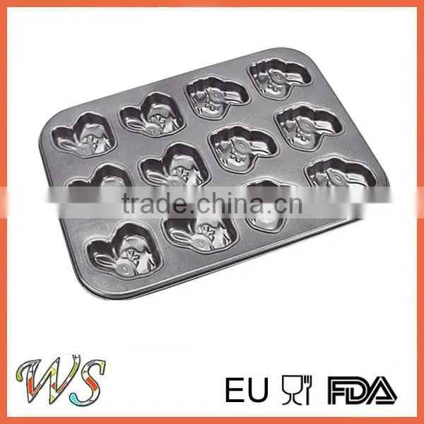 12 Cups Rabbit Shape Cake Pan