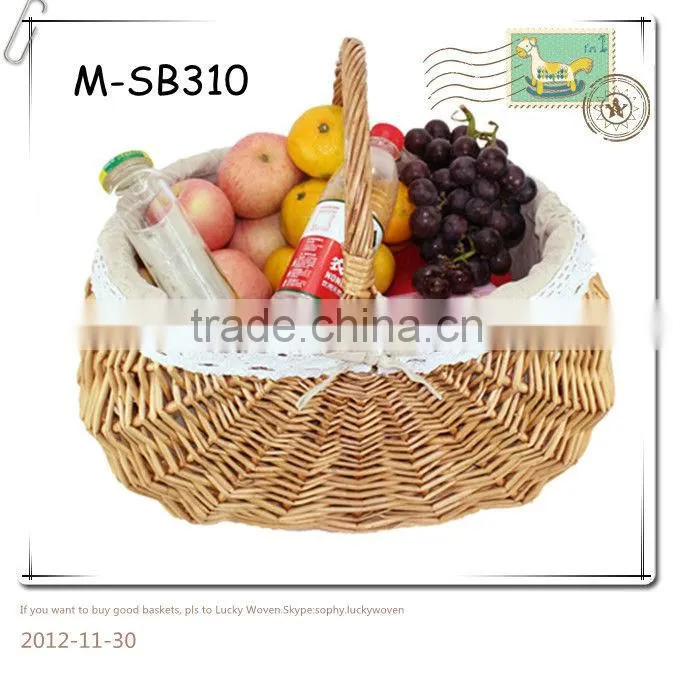 wicker gift baske with lid or cover and cotton lining
