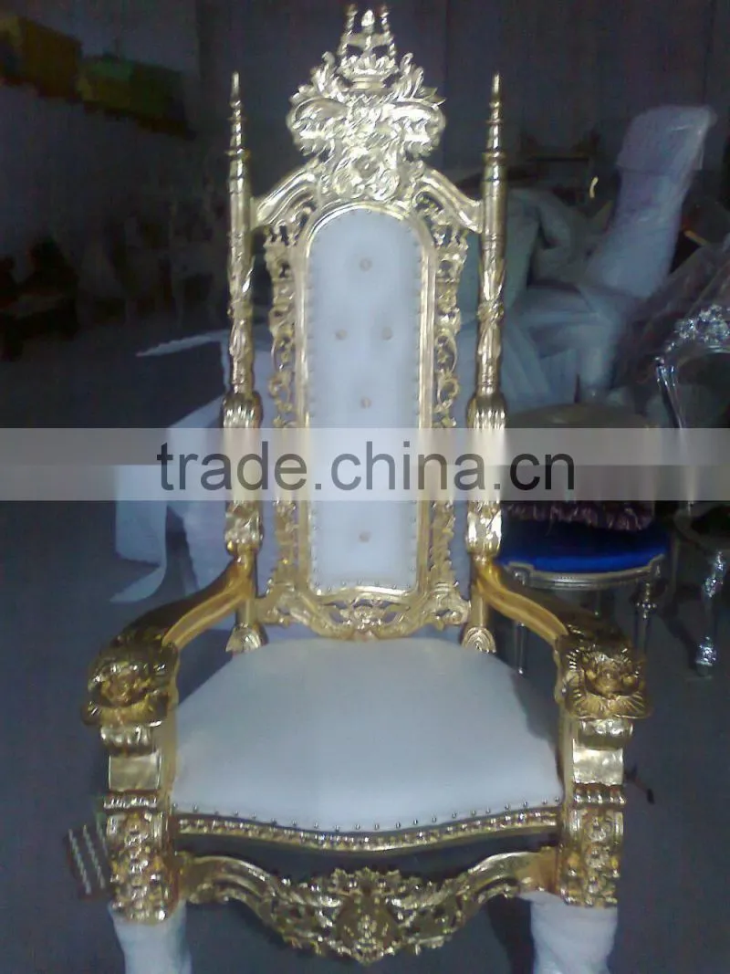 wedding stage bride and groom king and queen chairs