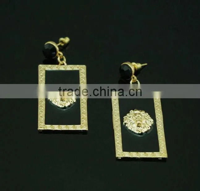 Retro exaggerated lion a rectangle earrings