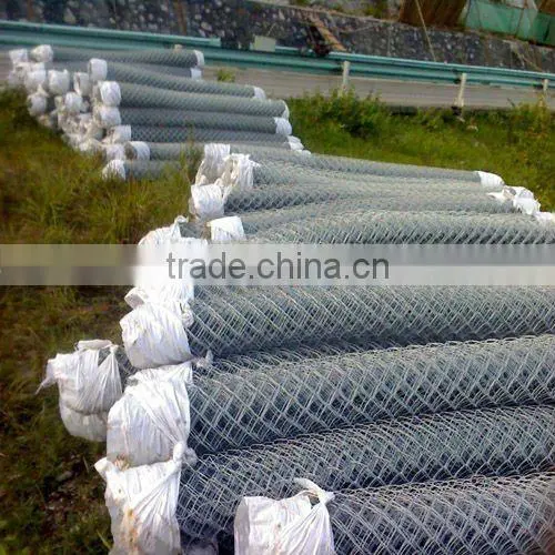 2015 most hot sell green color pvc coated chain link fence