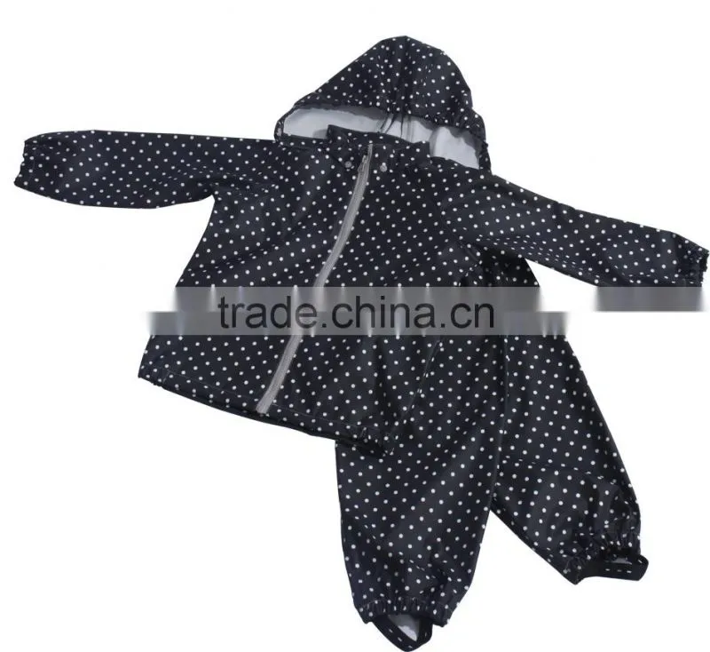 2015 fashion design boys pu rainwear