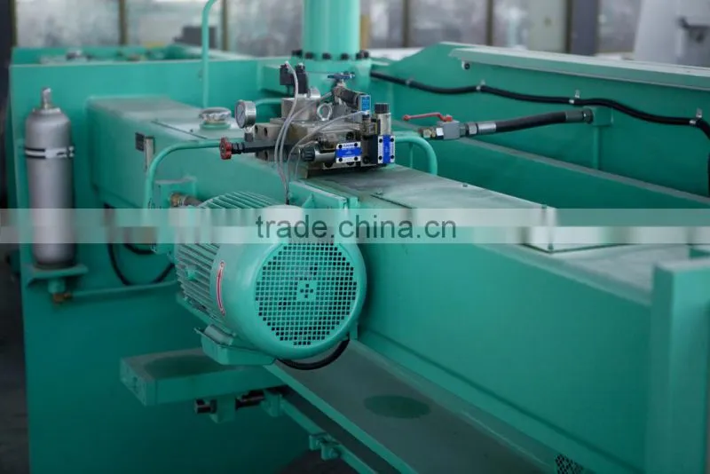 New condition hydraulic metal cutting machine