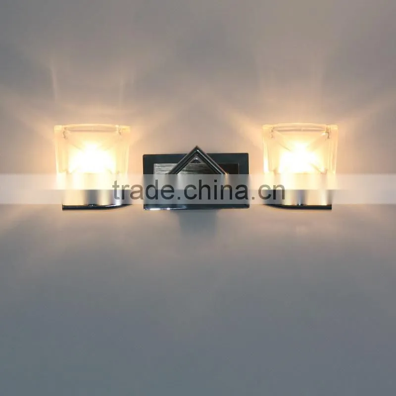 Decorative wall lamp for indoor