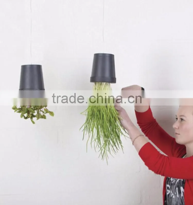 Esschert Design Special hanging plastic roman style flower pot