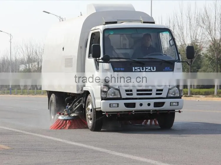 YHQS5050B road sweeper truck of high quality