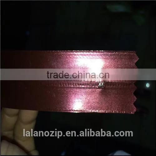 wholesale zippers in rose wine color for fashion dress with OEKO-TEX CARTIFIED