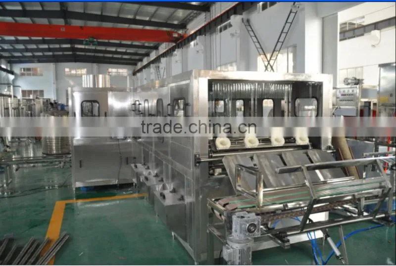 Automatic 5 Gallon barrel drinking water filling machine / bottling line