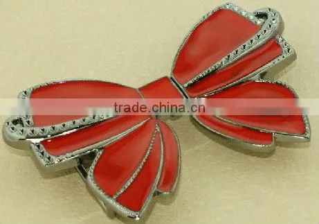 two red rose shape garment buckle