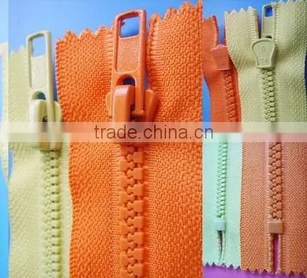 plastic zipper