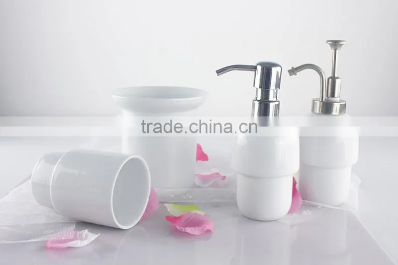 Factory wholesale hotel porcelain bathroom accessories, ceramic bath accessories