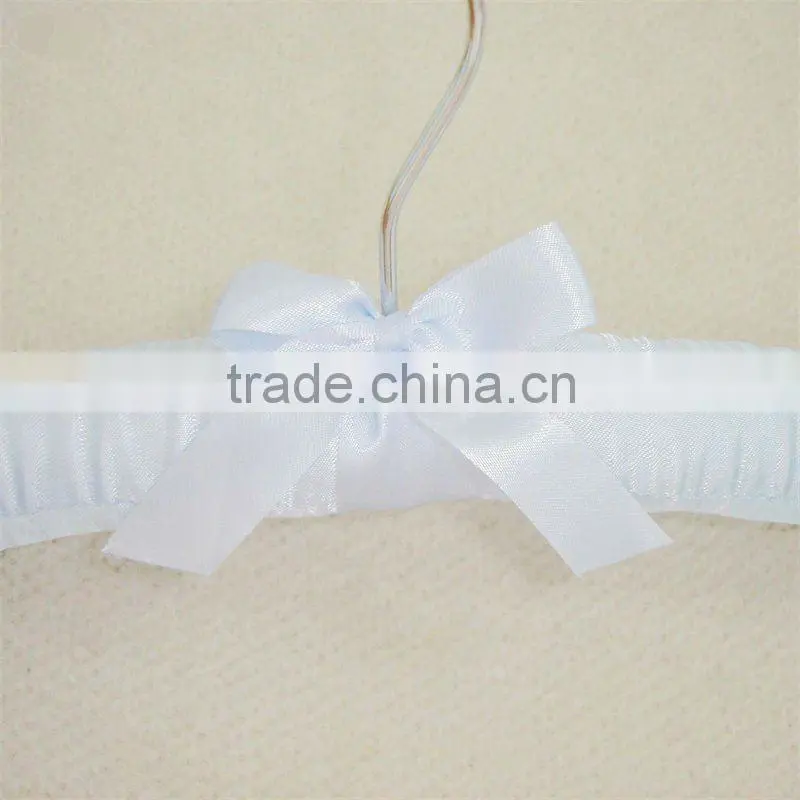 JN282satin padded hanger for coats