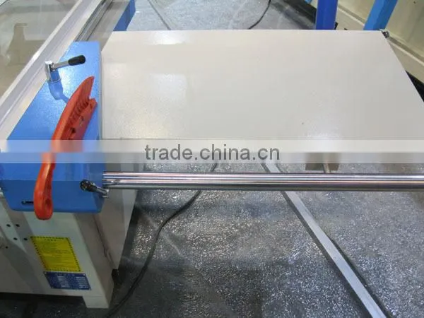 Sliding table saw