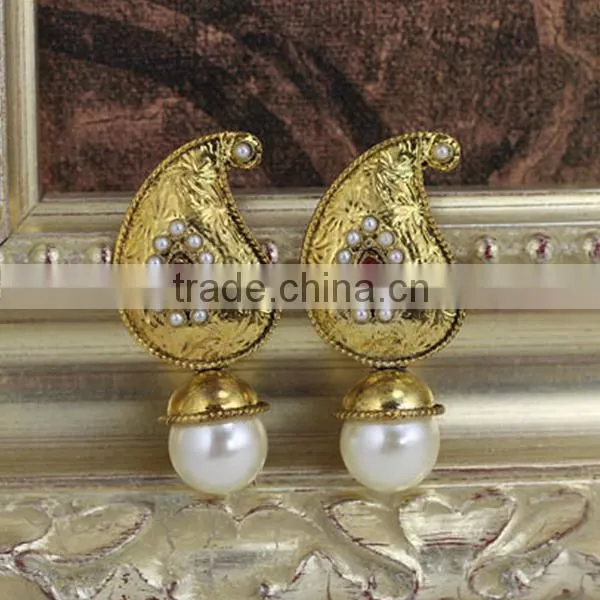 gold color women vintage small order pearl earring