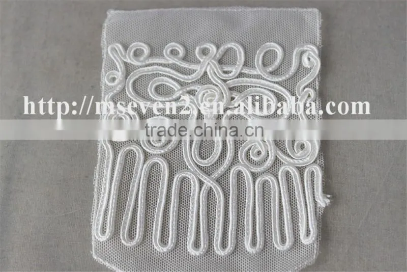 2016 newest design 100% polyester white color lace fabric embroidery trim patch for clothing shoulder