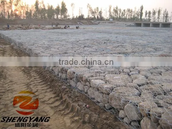 China 1x1x1m,2x1x0.5m keep earth rock cages slope greening stone baskets wall PVC gabion mesh baskets hexagonal gabion boxes
