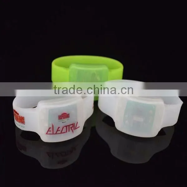 Customized flashing led wristband glow in the dark